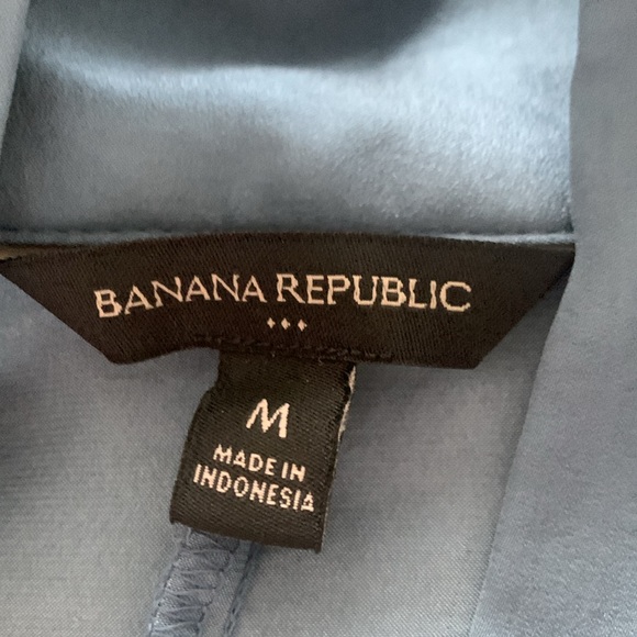 Banana Republic tie bow blouse.  New without tags. - Picture 5 of 7